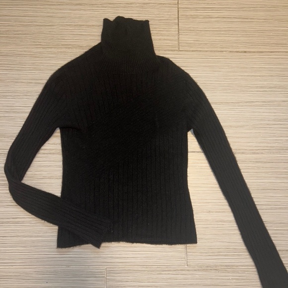 Vintage Holt Renfrew cashmere sweater - Picture 1 of 3